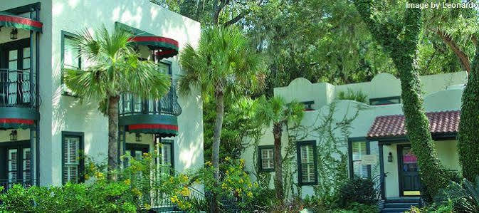 Village Inn And Pub St. Simons Island 외부 사진